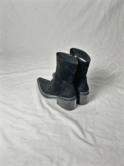 JIL SANDER SUEDE BOOT (EU 40.5)