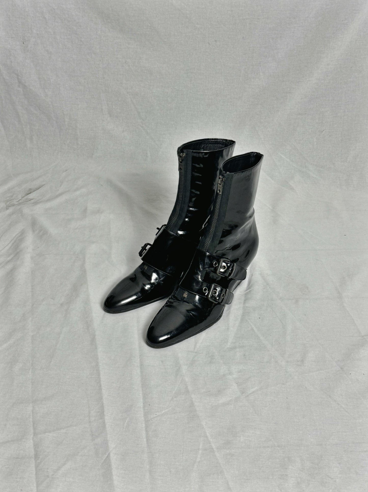 HELMUT LANG CUBAN WEDGE BOOT (EU 41)