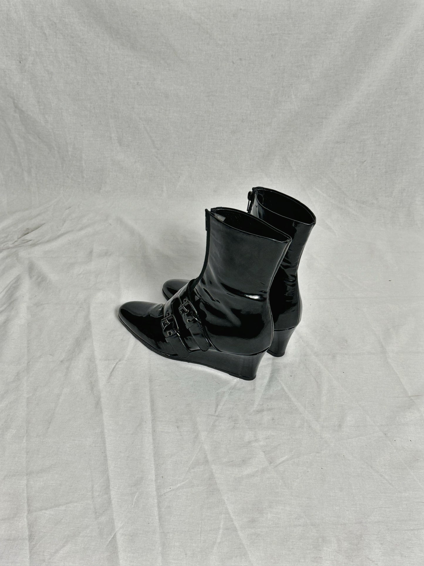 HELMUT LANG CUBAN WEDGE BOOT (EU 41)
