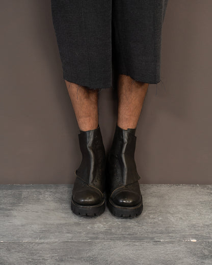 PORTAILLE HORSE LEATHER CROSS STRAP BOOTS (EU 43)