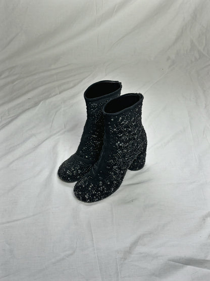 MARGIELA EMBELLISHED BOOT (EU 38)