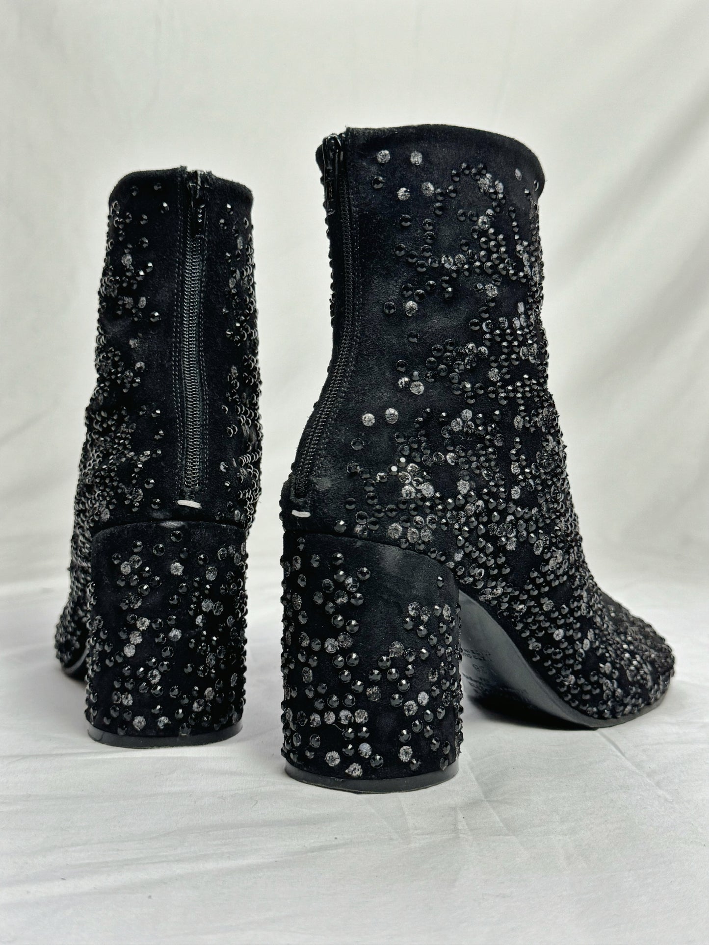 MARGIELA EMBELLISHED BOOT (EU 38)
