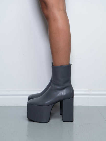 BALENCIAGA PLATFORM BOOTS (EU 37)