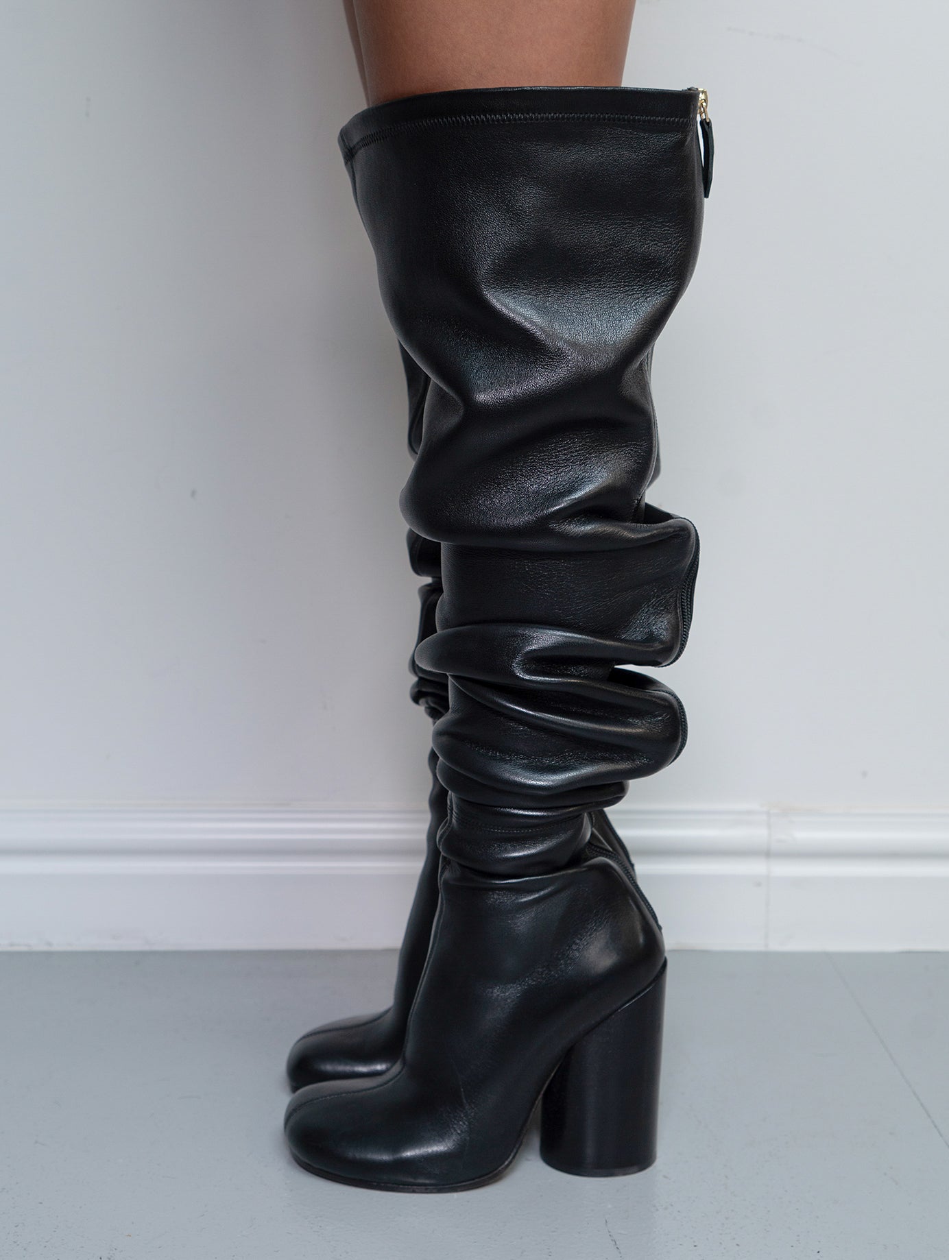 BURBERRY KNEE HIGH BOOTS (EU 38)