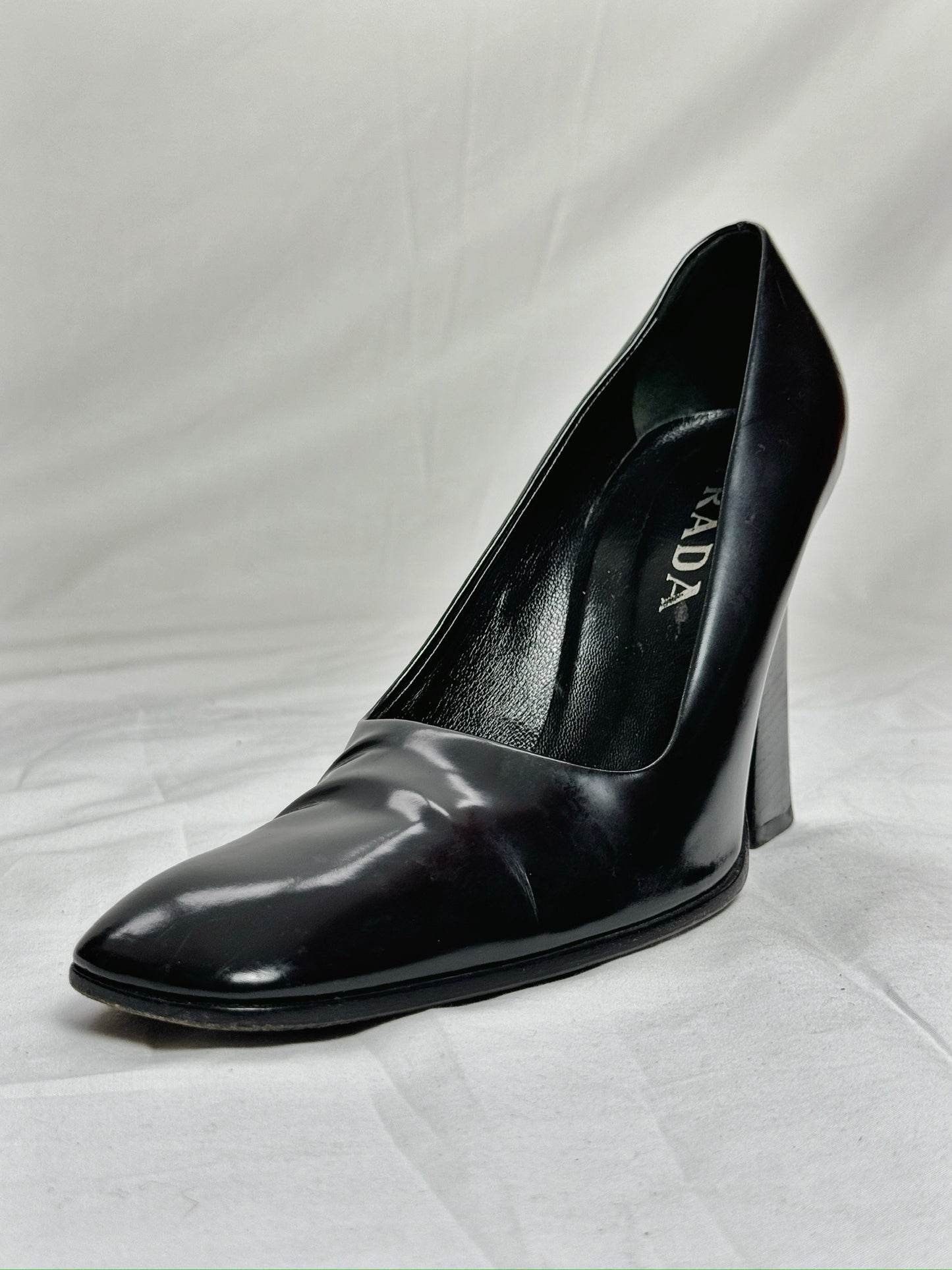 PRADA PATENT HEEL (EU 39)