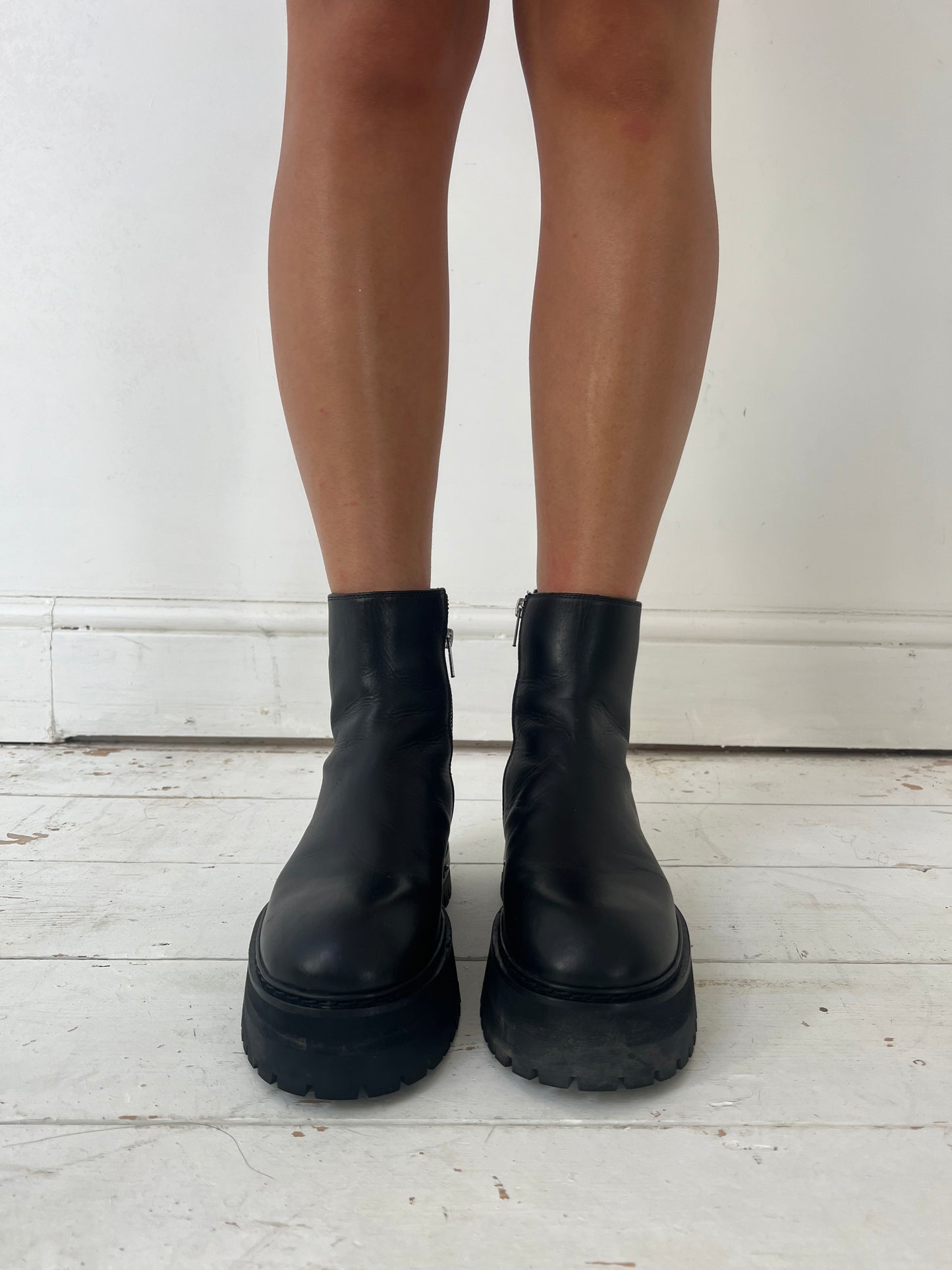 ANN DEMEULEMEESTER BOOTS (EU 37)