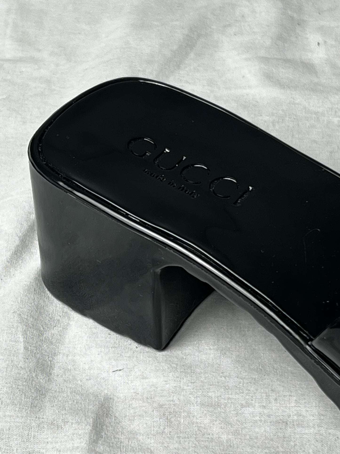 GUCCI RUBBER LOGO SANDALS