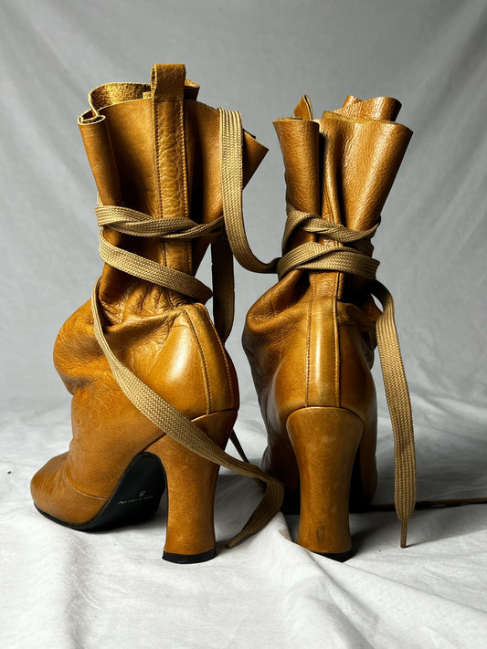 VIVIENNE WESTWOOD S/S 2000 ANIMAL TOE BOOTS