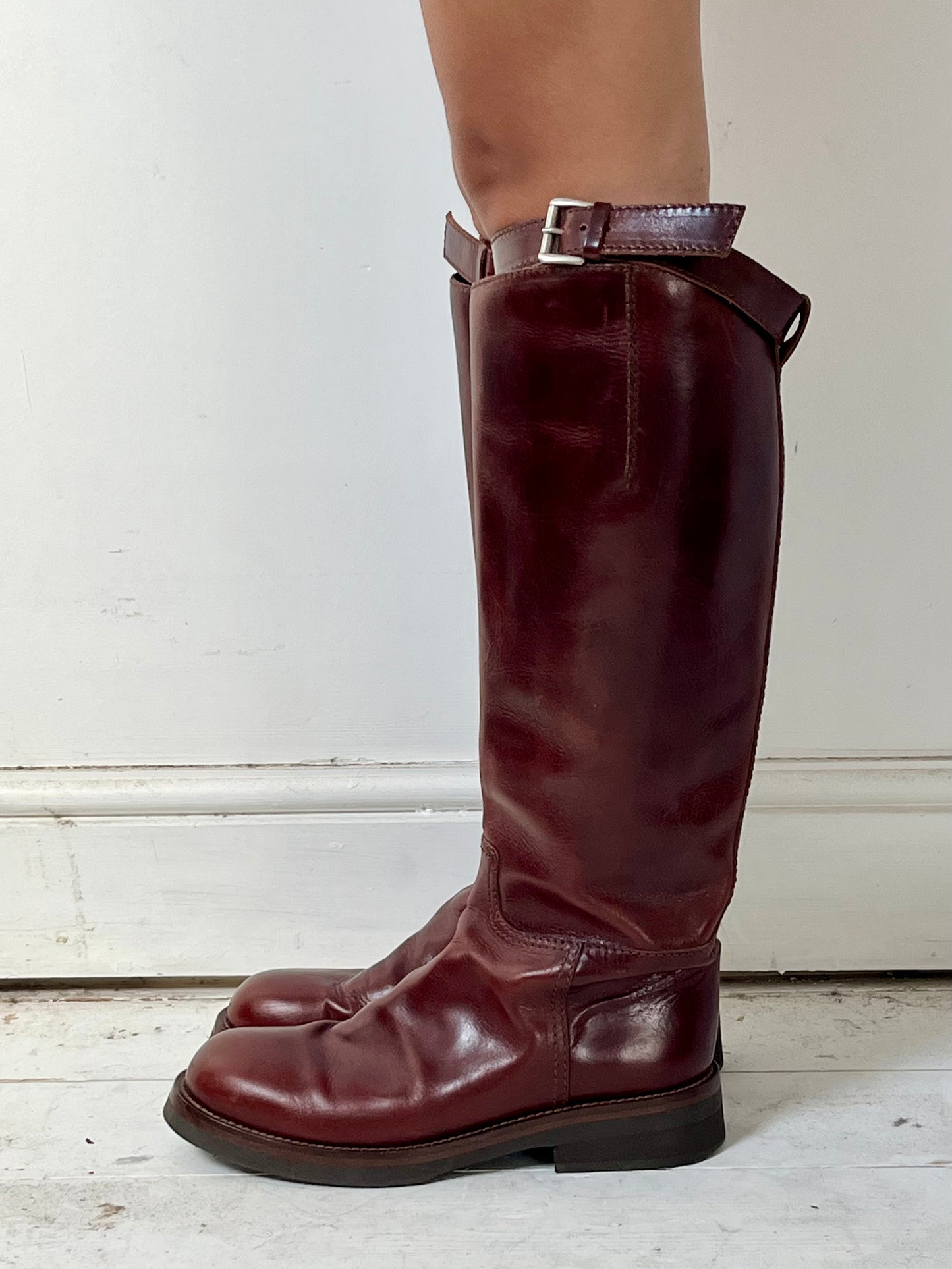 ANN DEMEULEMEESTER RIDING BOOTS (EU 42)