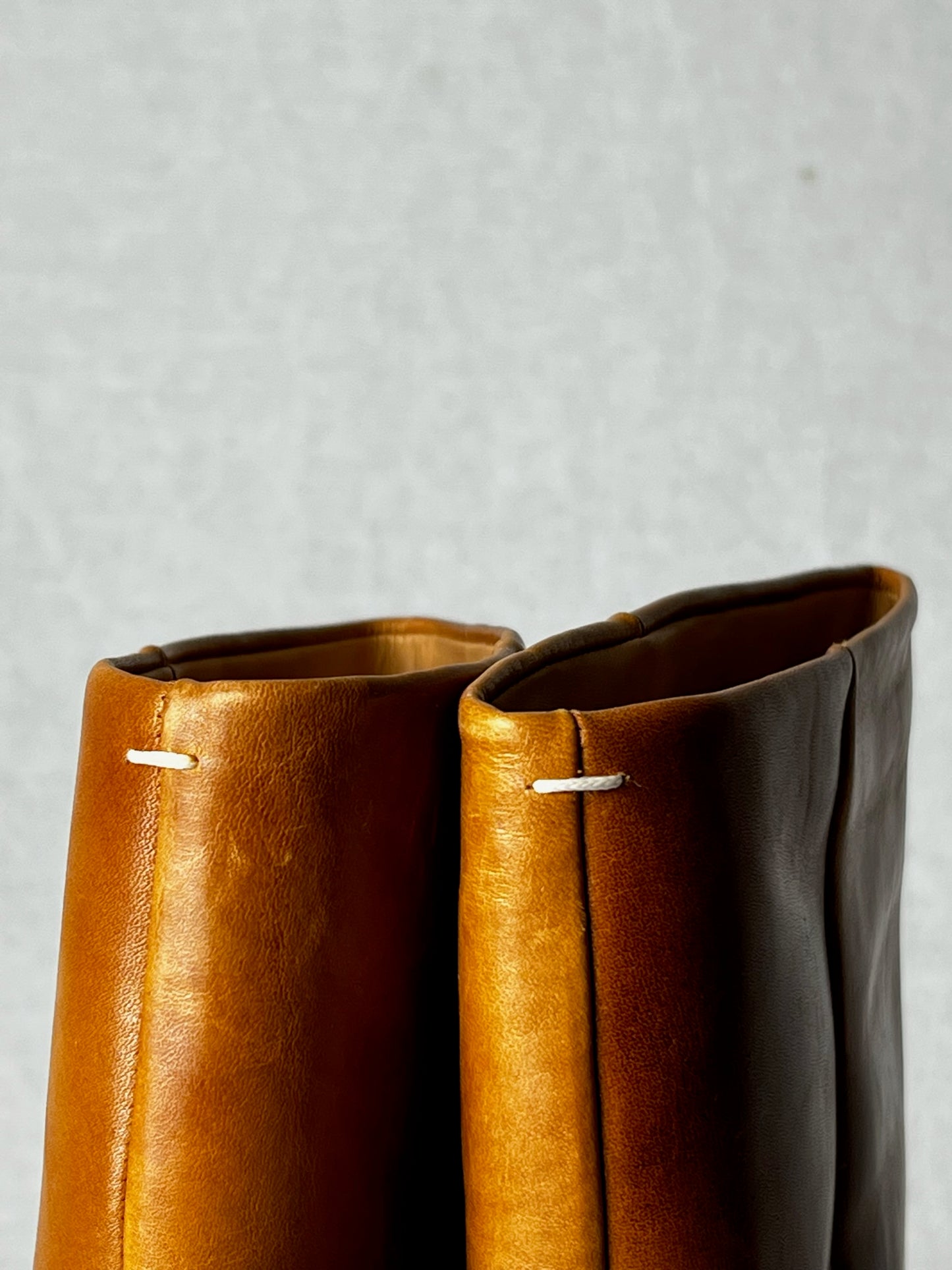 MARGIELA TWO TONE KNEE HIGH