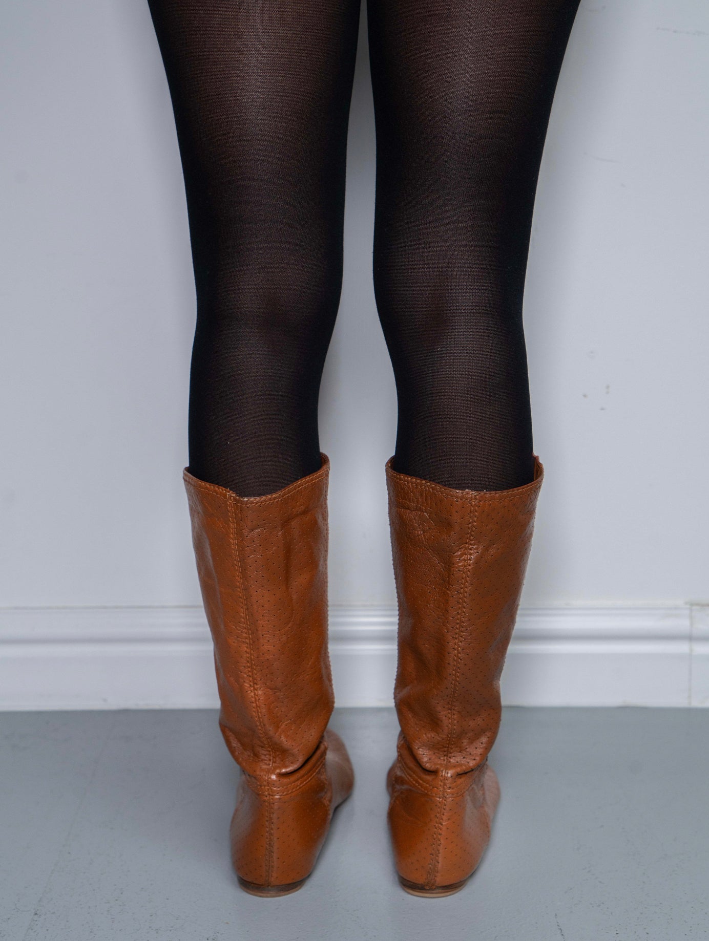PRADA GLOVE BOOTS (EU 38)